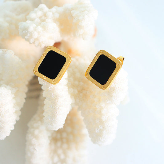 أقراط رومانية مربعة