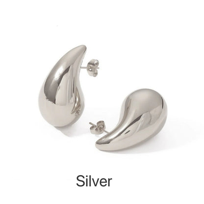 قرط على شكل قطرة ماء