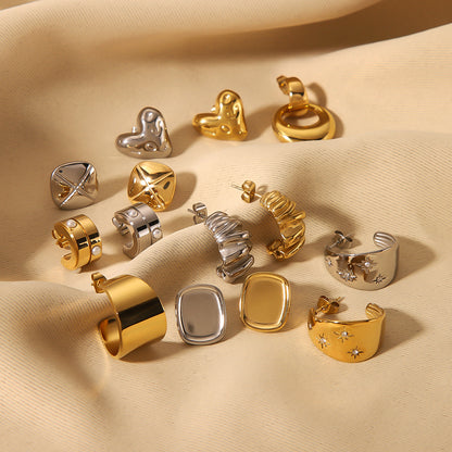 أقراط دائرية على شكل نجمة