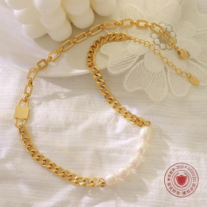 عقد من لؤلؤ المياه العذبة